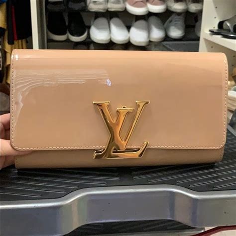 louis vuitton clutch bag nude